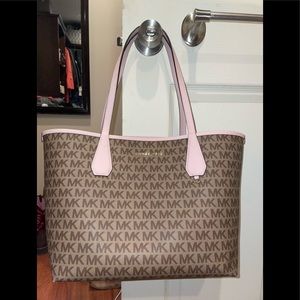 Michael kors tote